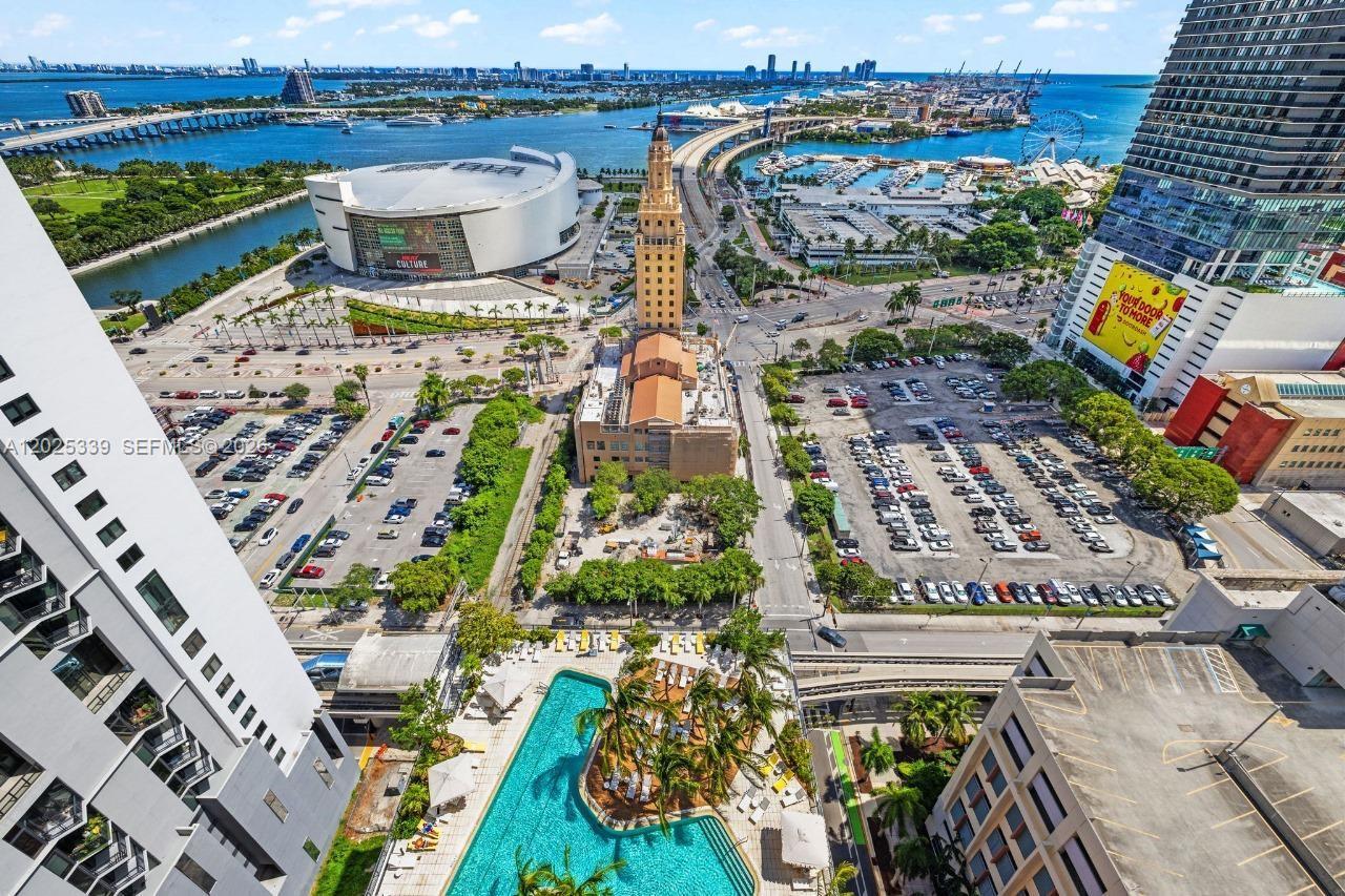 Miami, FL 33132 photo 4