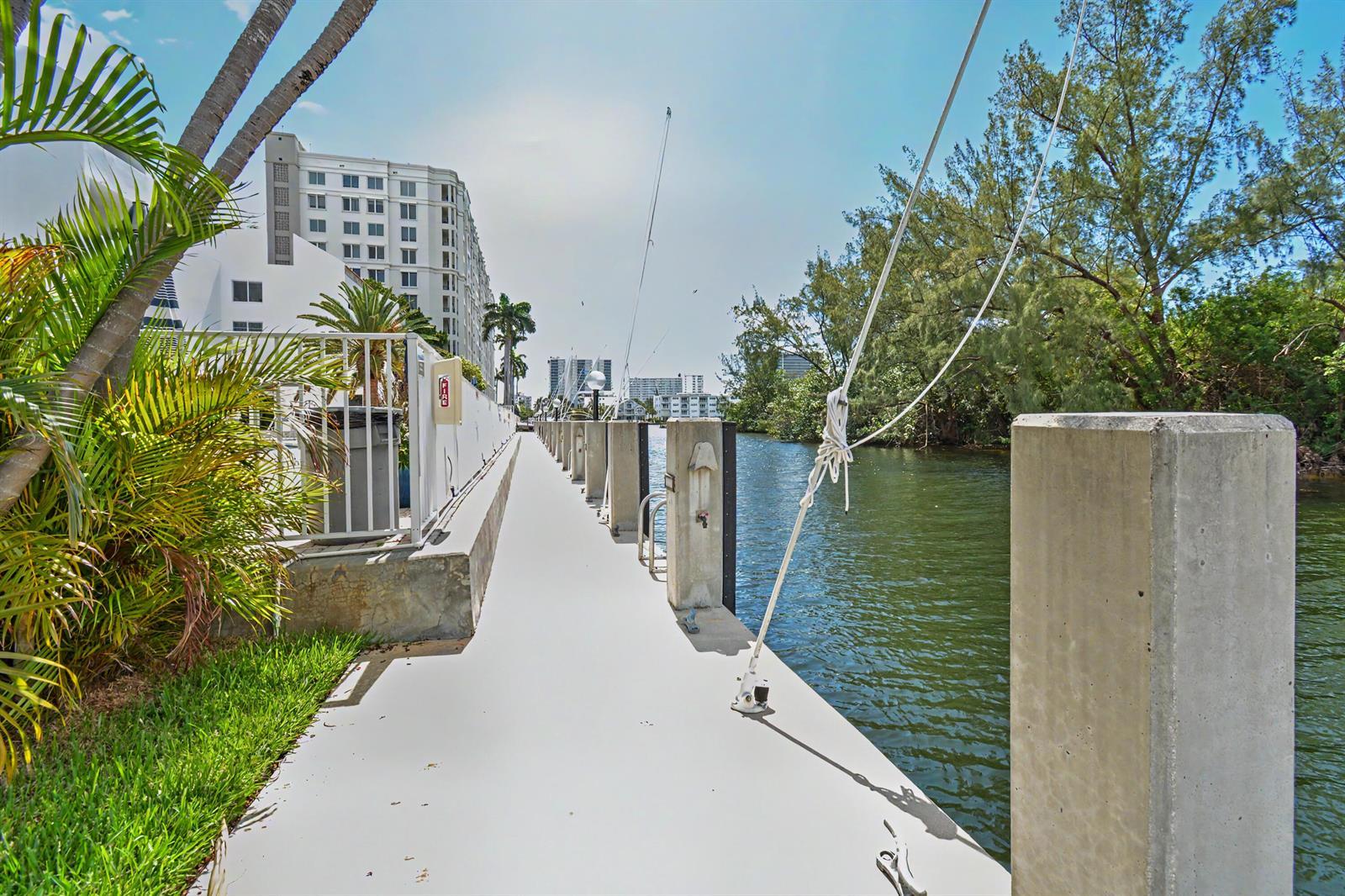 2840 NE 14th St # 405a, Pompano Beach FL 33062 photo 2