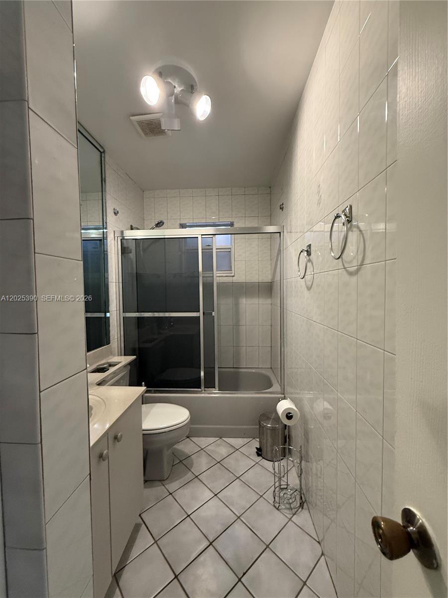3542 W 75th Pl # A, Hialeah FL 33018 photo 5