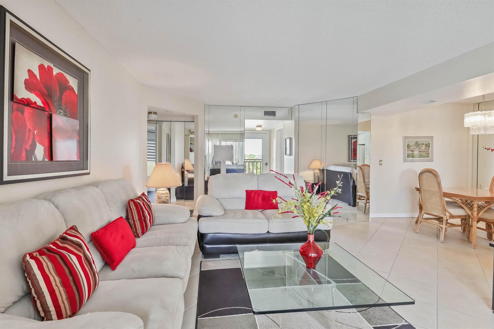3951 Via Poinciana # 511, FL 33467 photo 2