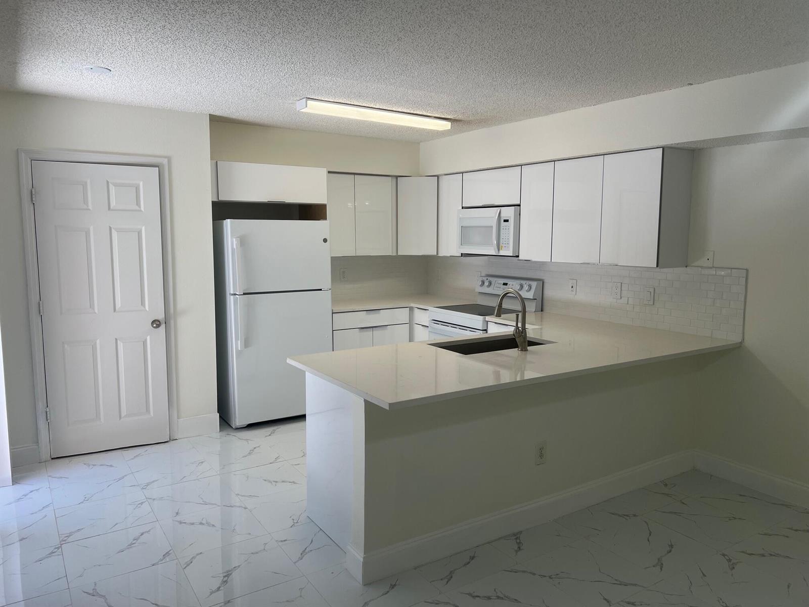 2212 White Pine Circle # B, FL 33415 photo 5