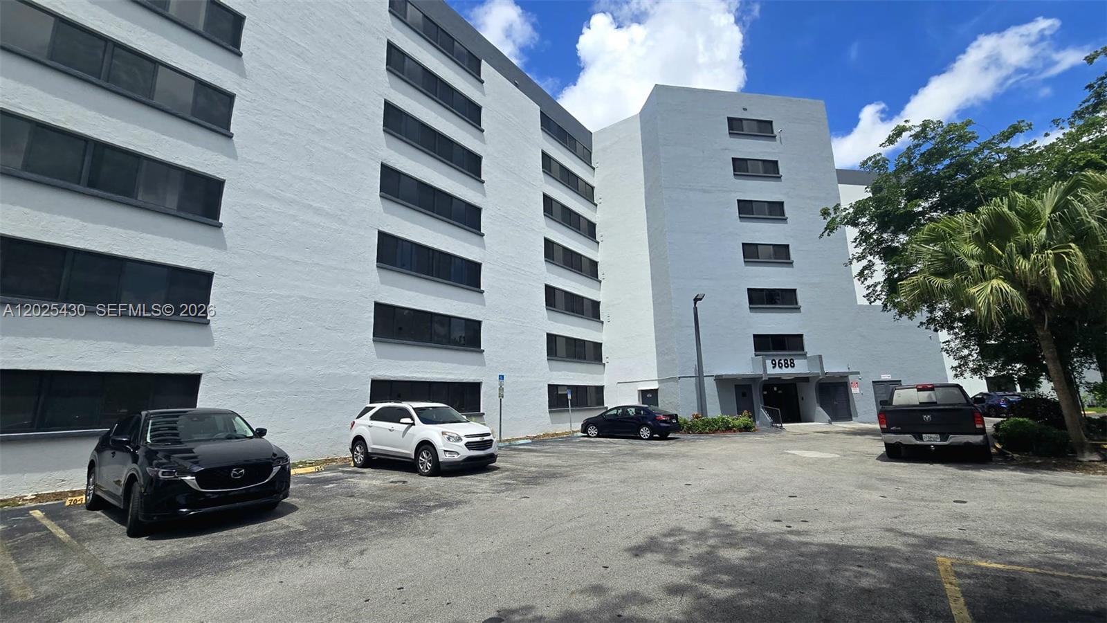9688 Fontainebleau Blvd # 702, Miami FL 33172 photo 2