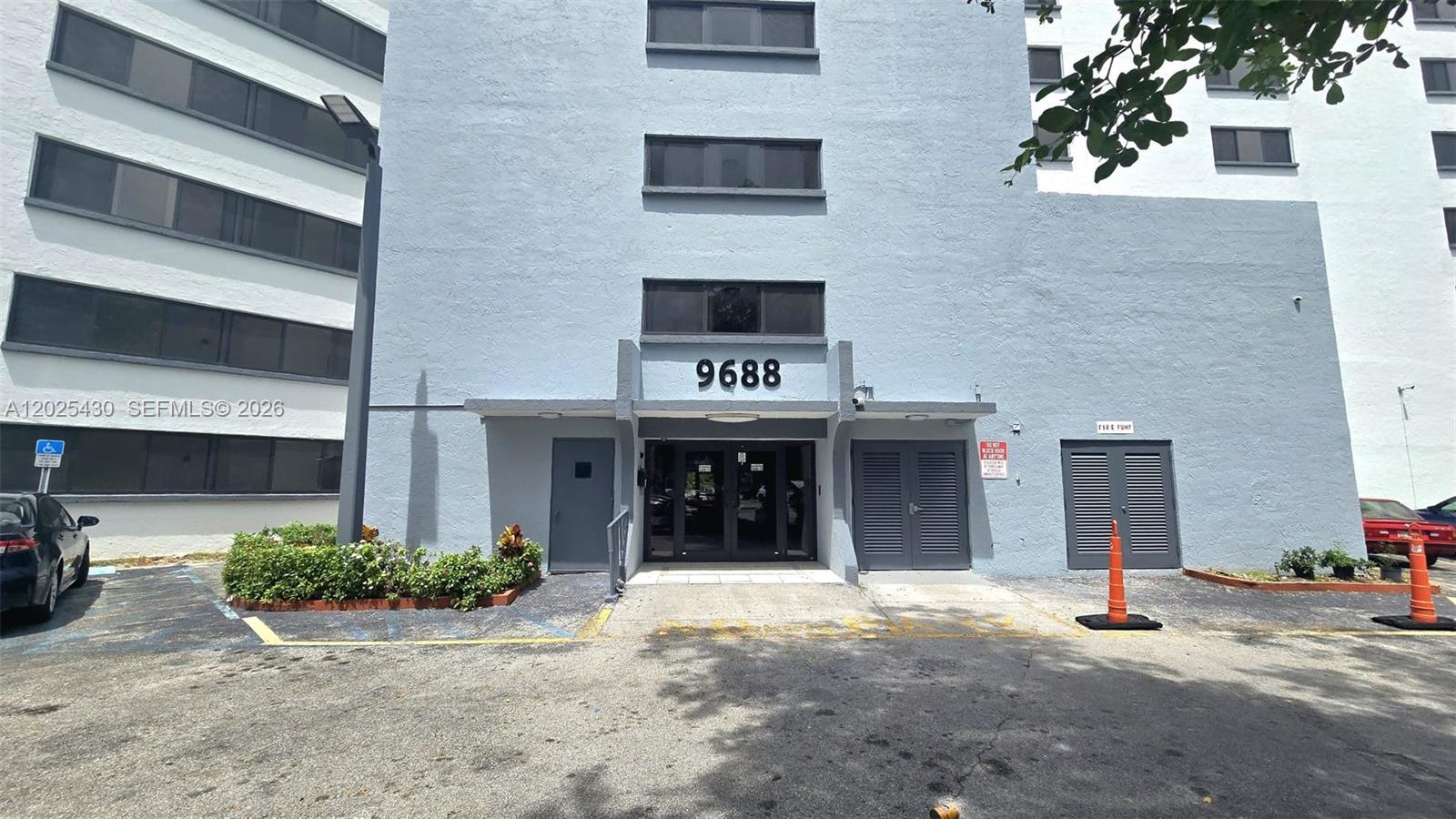 9688 Fontainebleau Blvd # 702, Miami FL 33172 photo 3