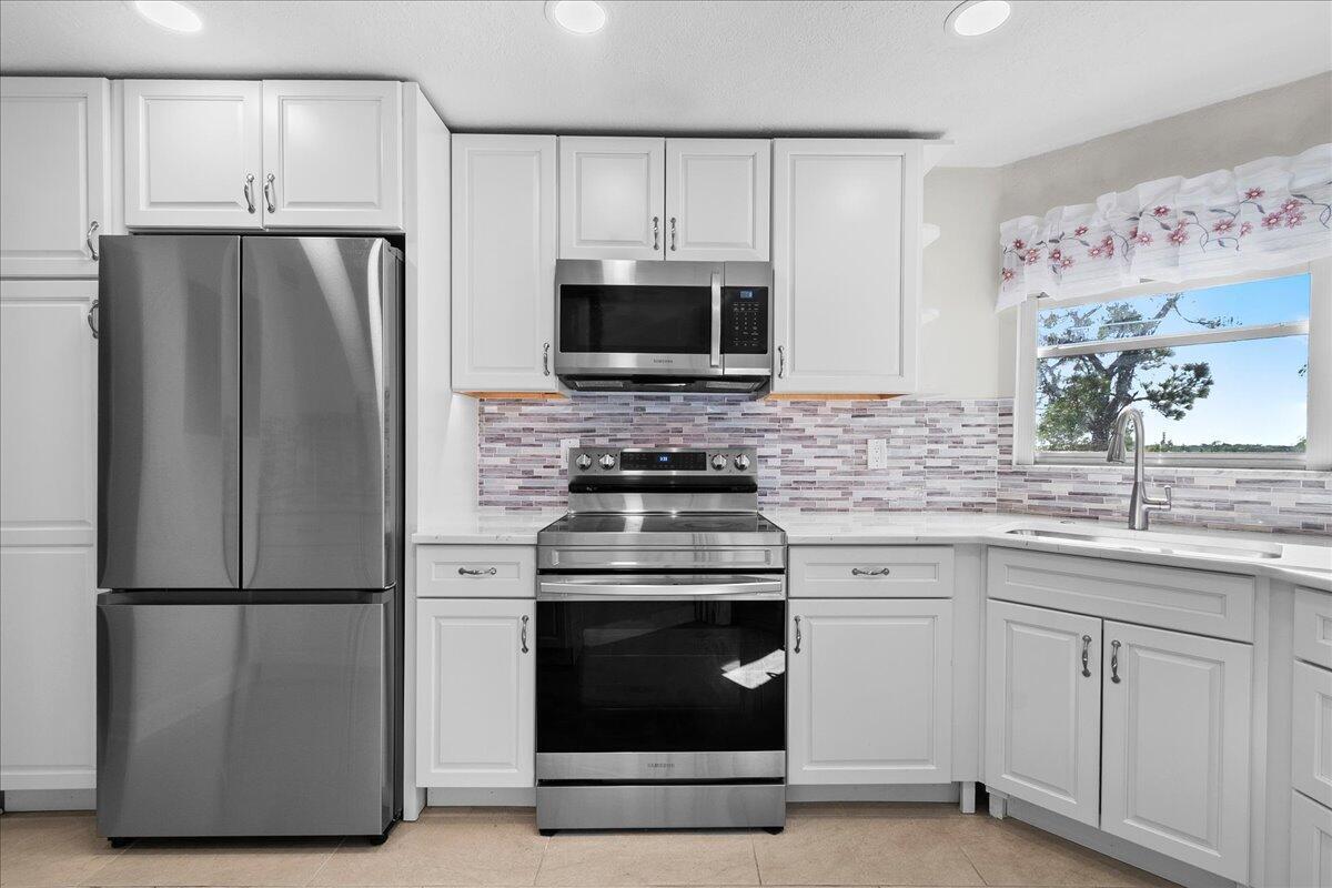 3755 Via Poinciana # 611, FL 33467 photo 4