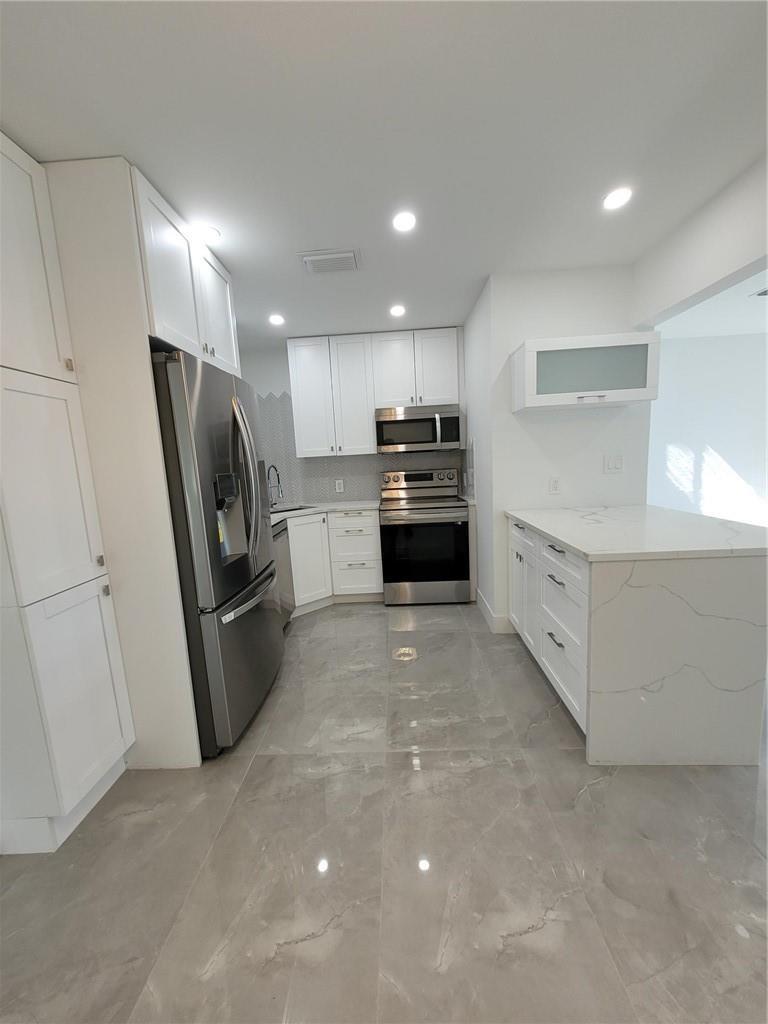 6041 SW 17th Street, Miami FL 33155 photo 4
