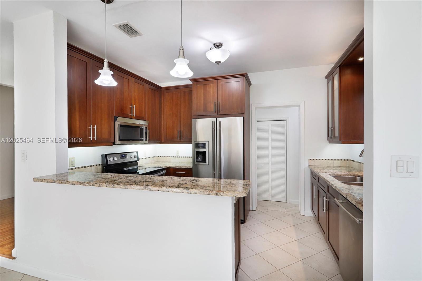 5835 SW 49th St, Miami FL 33155 photo 4