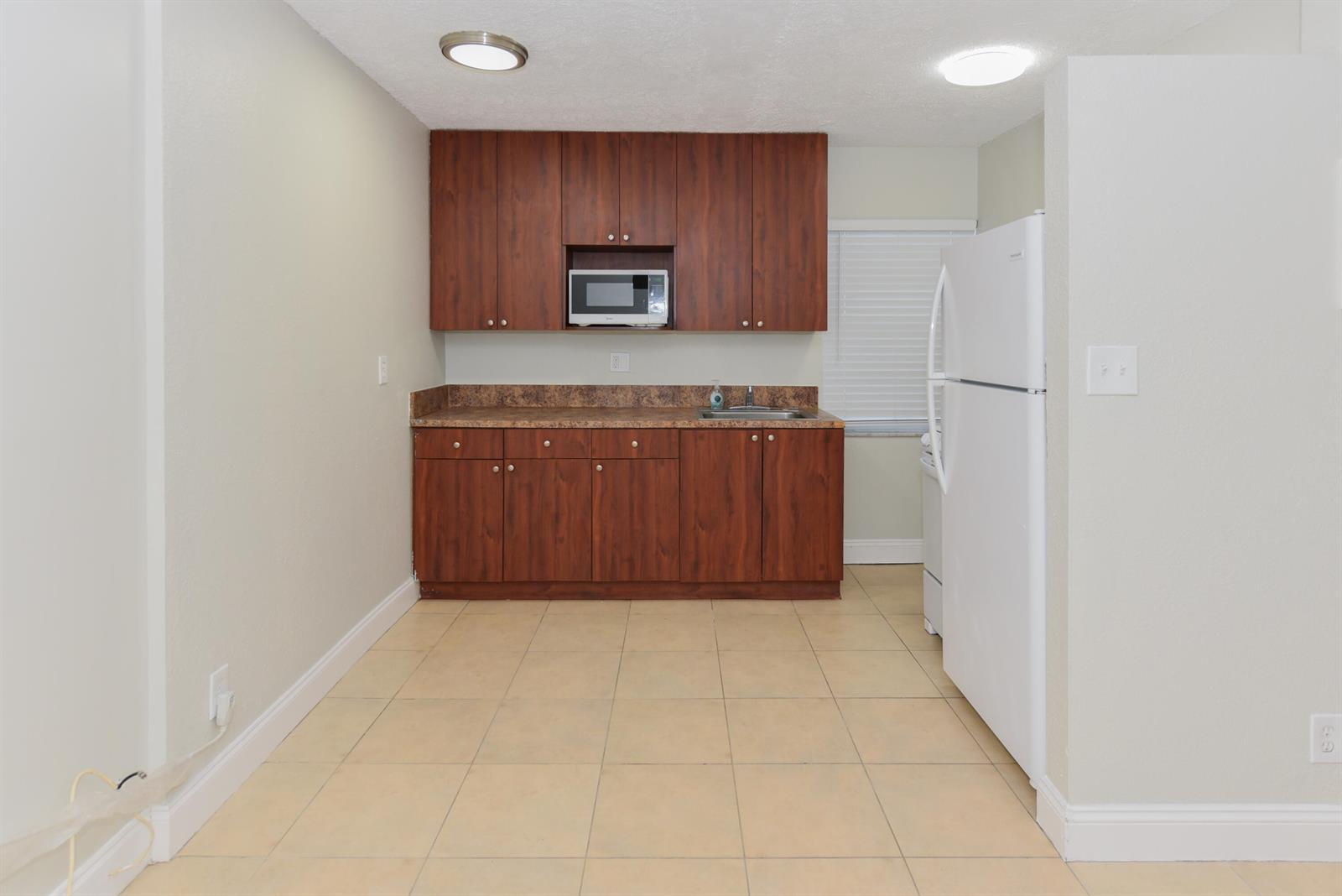 605 N Federal Highway # 8, FL 33460 photo 5