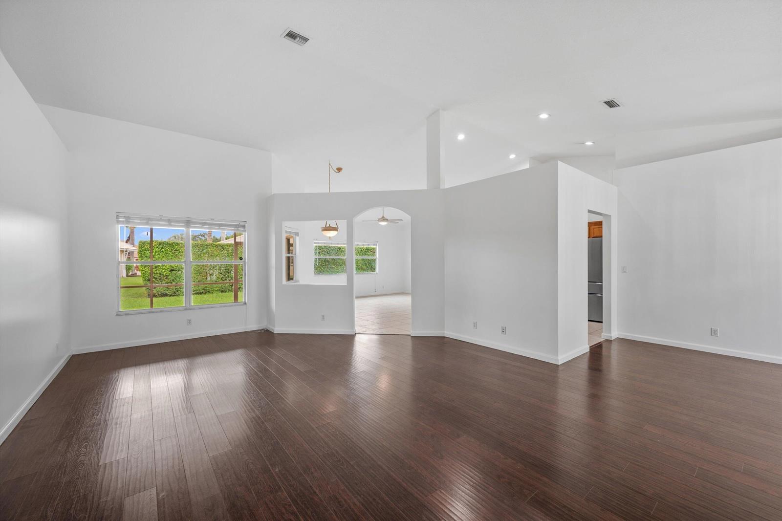 106 Fernwood Crescent, Royal Palm Beach FL 33411 photo 5