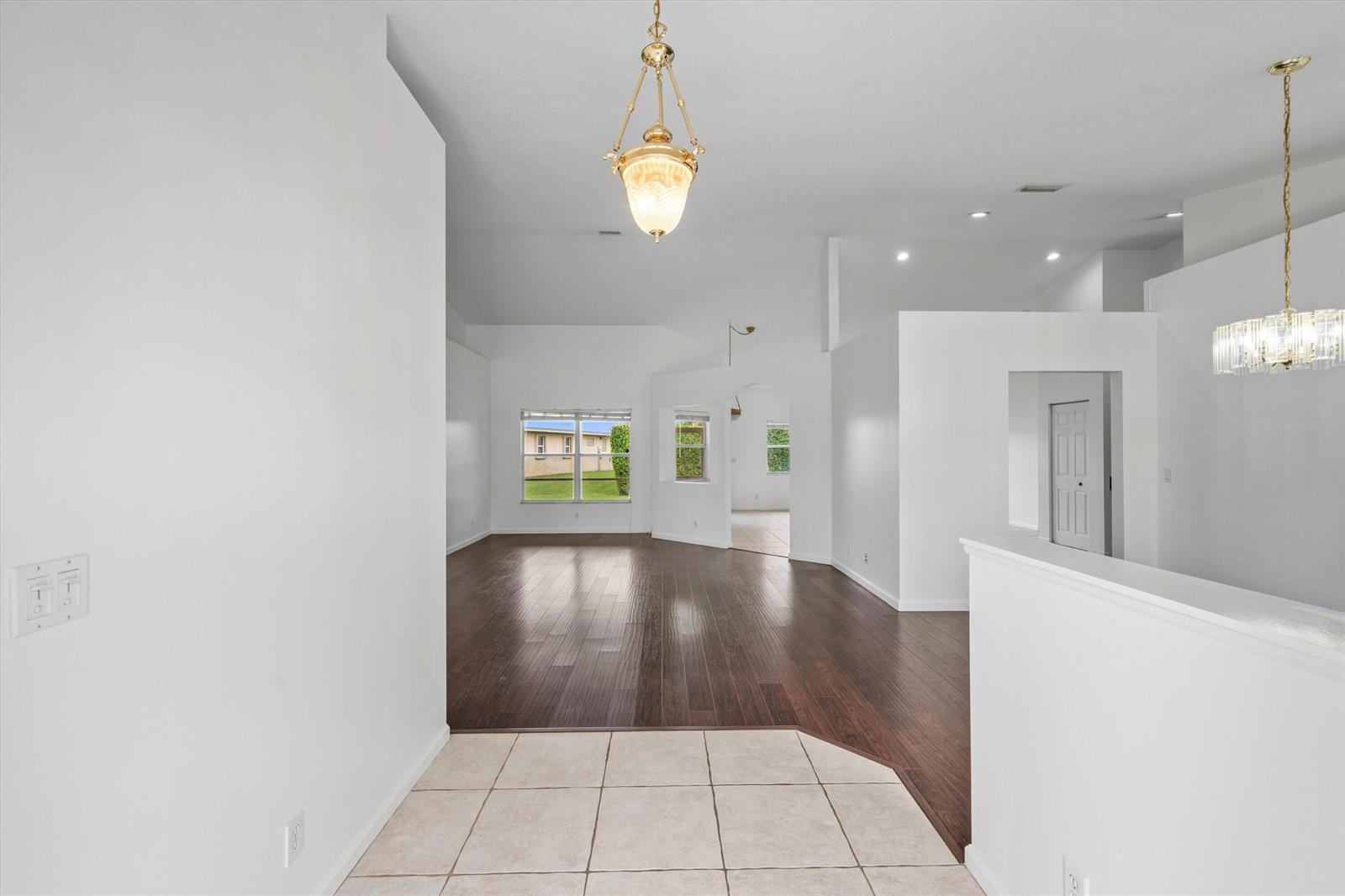 106 Fernwood Crescent, Royal Palm Beach FL 33411 photo 4