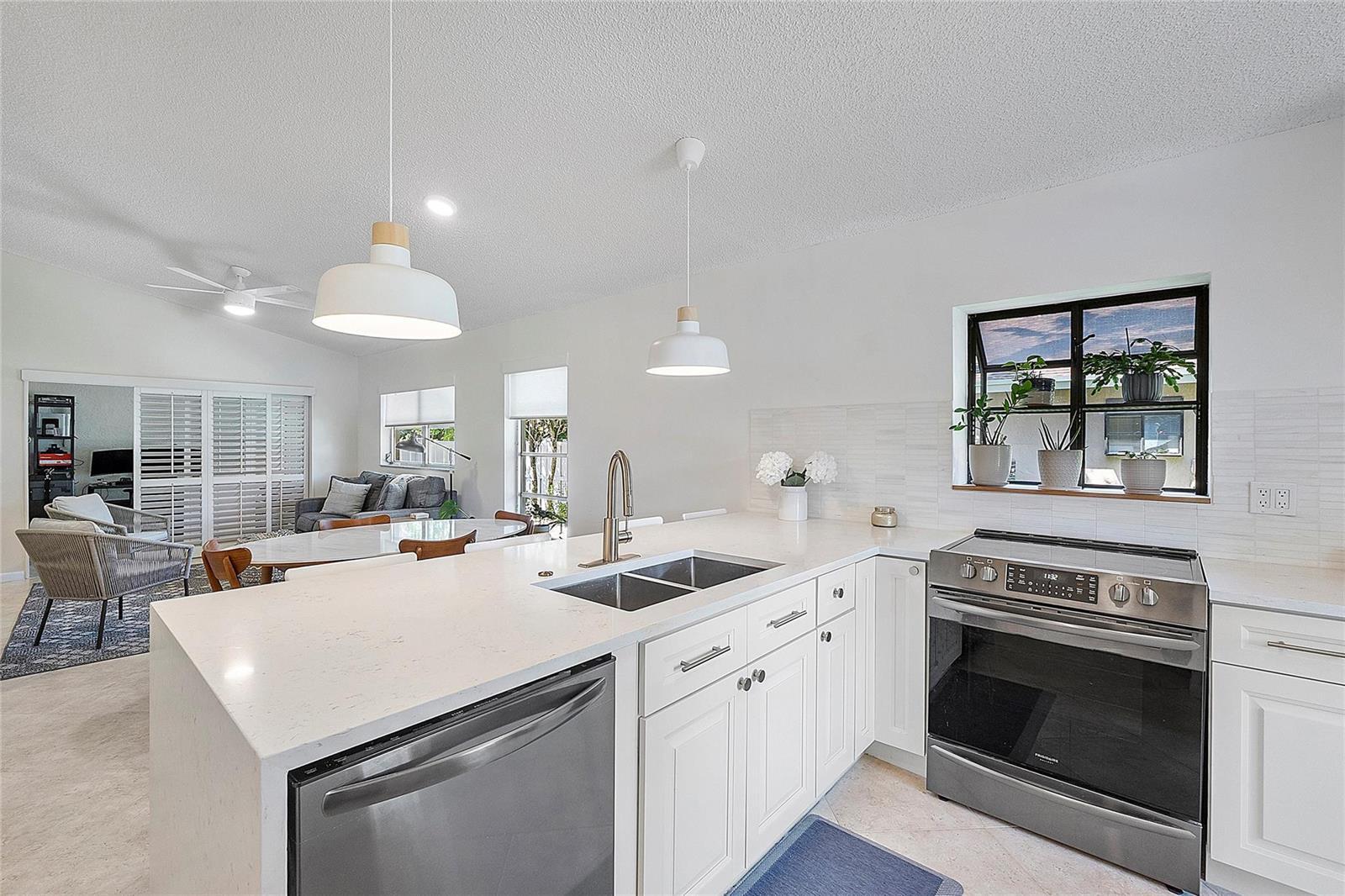 8230 Springtree Road, Boca Raton FL 33496 photo 2