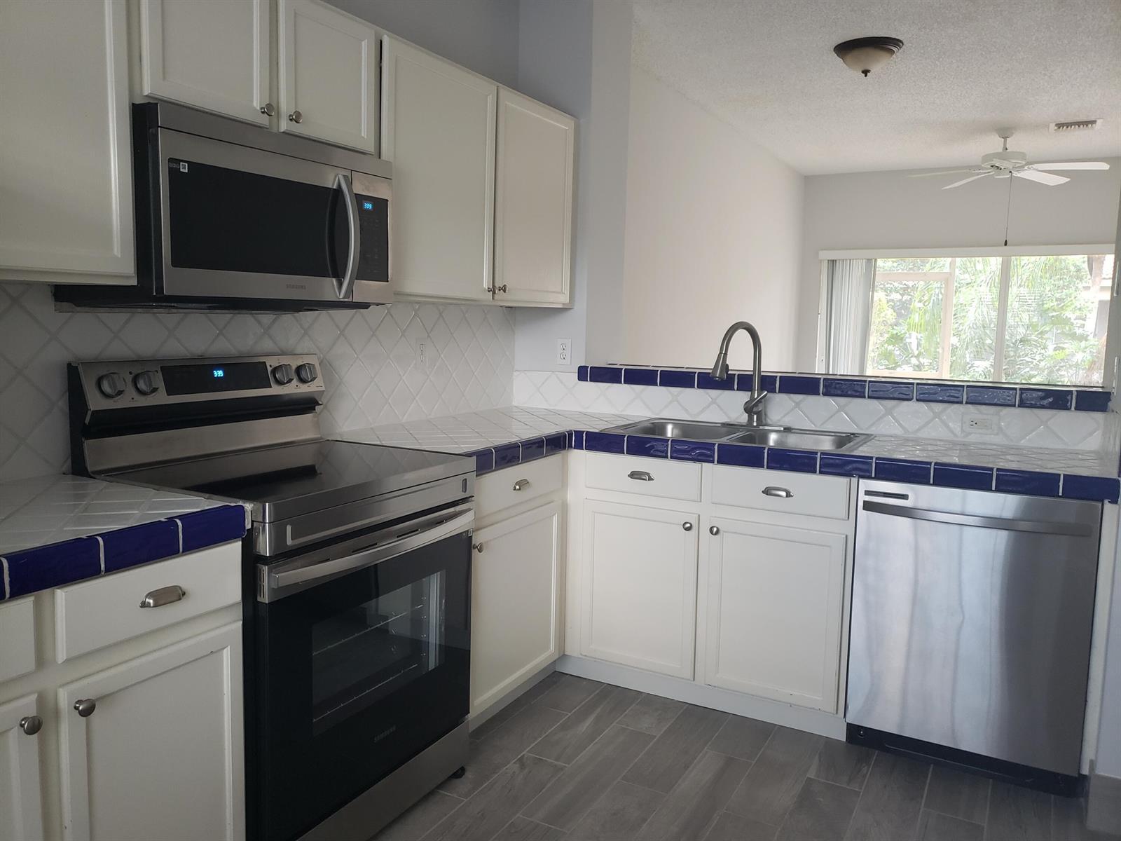 6945 Stoney Creek Circle # 6945, Lake Worth FL 33467 photo 3