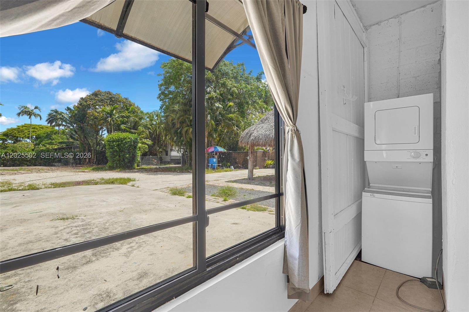 14500 NE 2nd Ave # 2, Miami FL 33161 photo 2