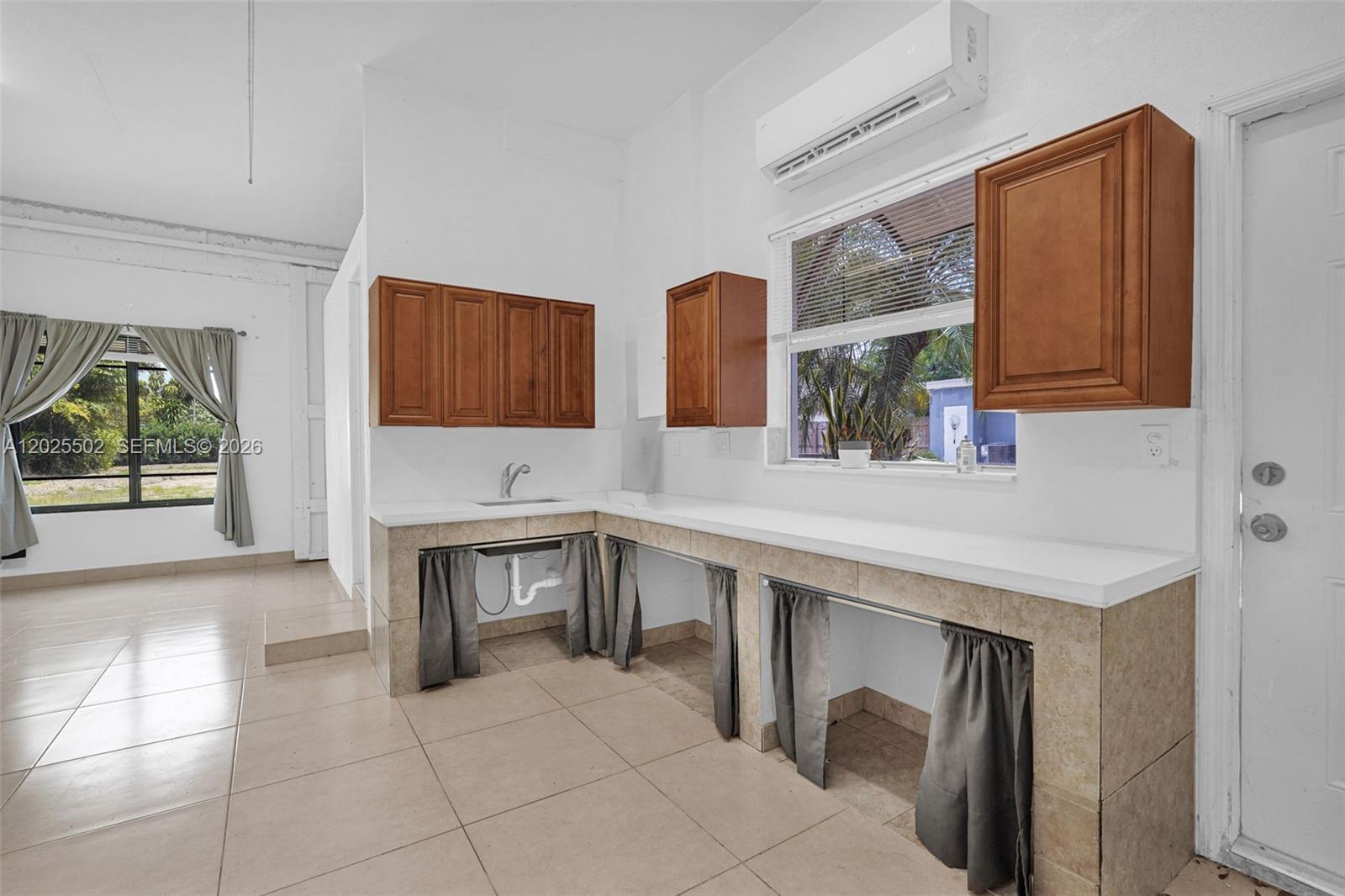 14500 NE 2nd Ave # 2, Miami FL 33161
