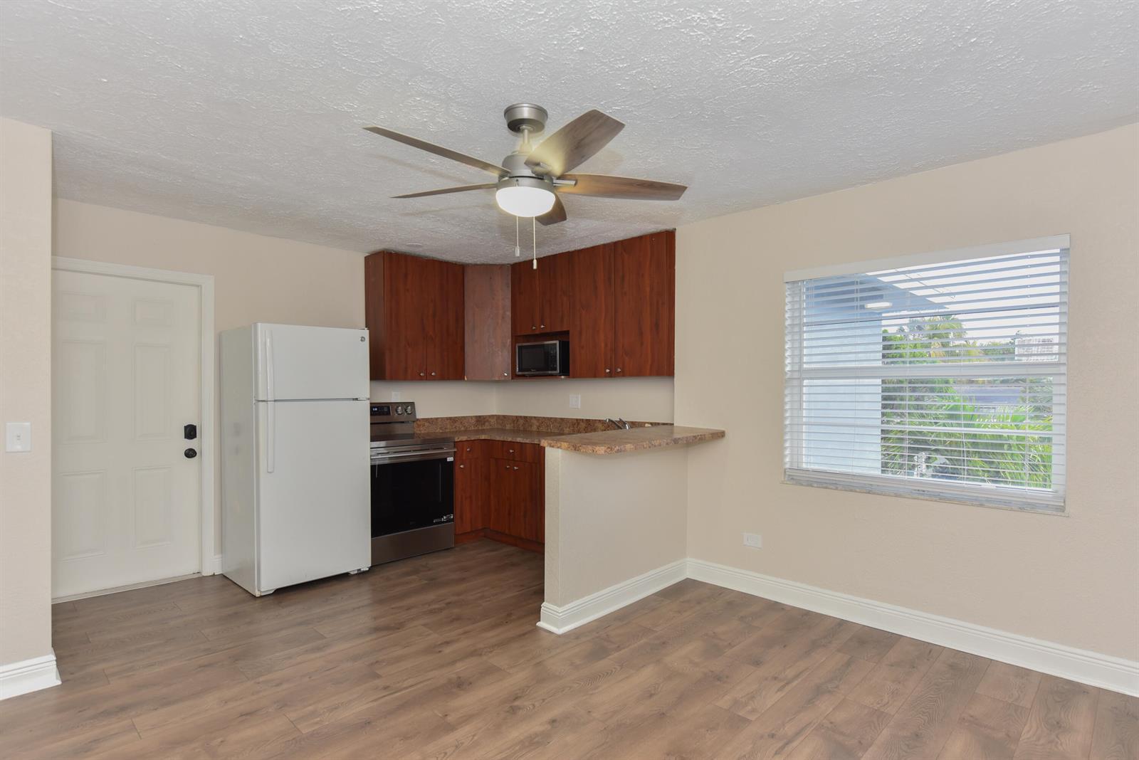 605 N Federal Highway # 9, FL 33460