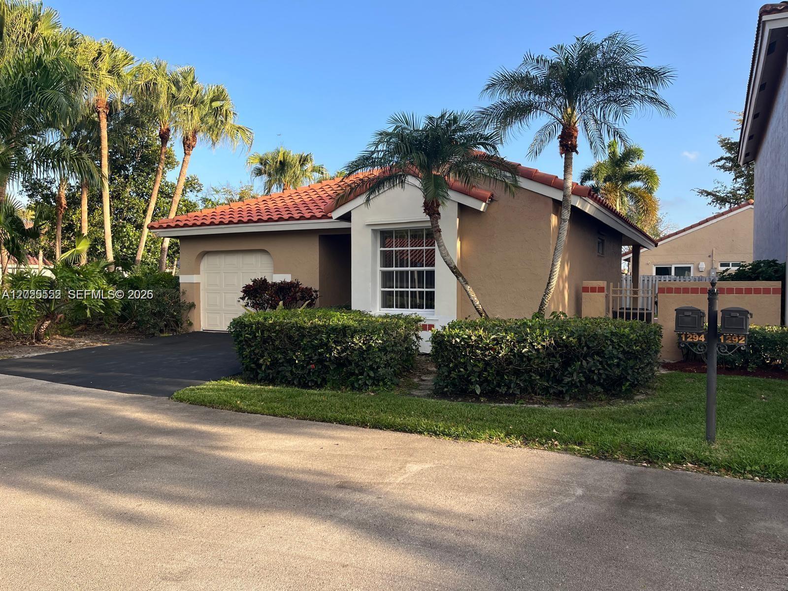 1294 Seagrape Cir, Weston FL 33326 photo 2