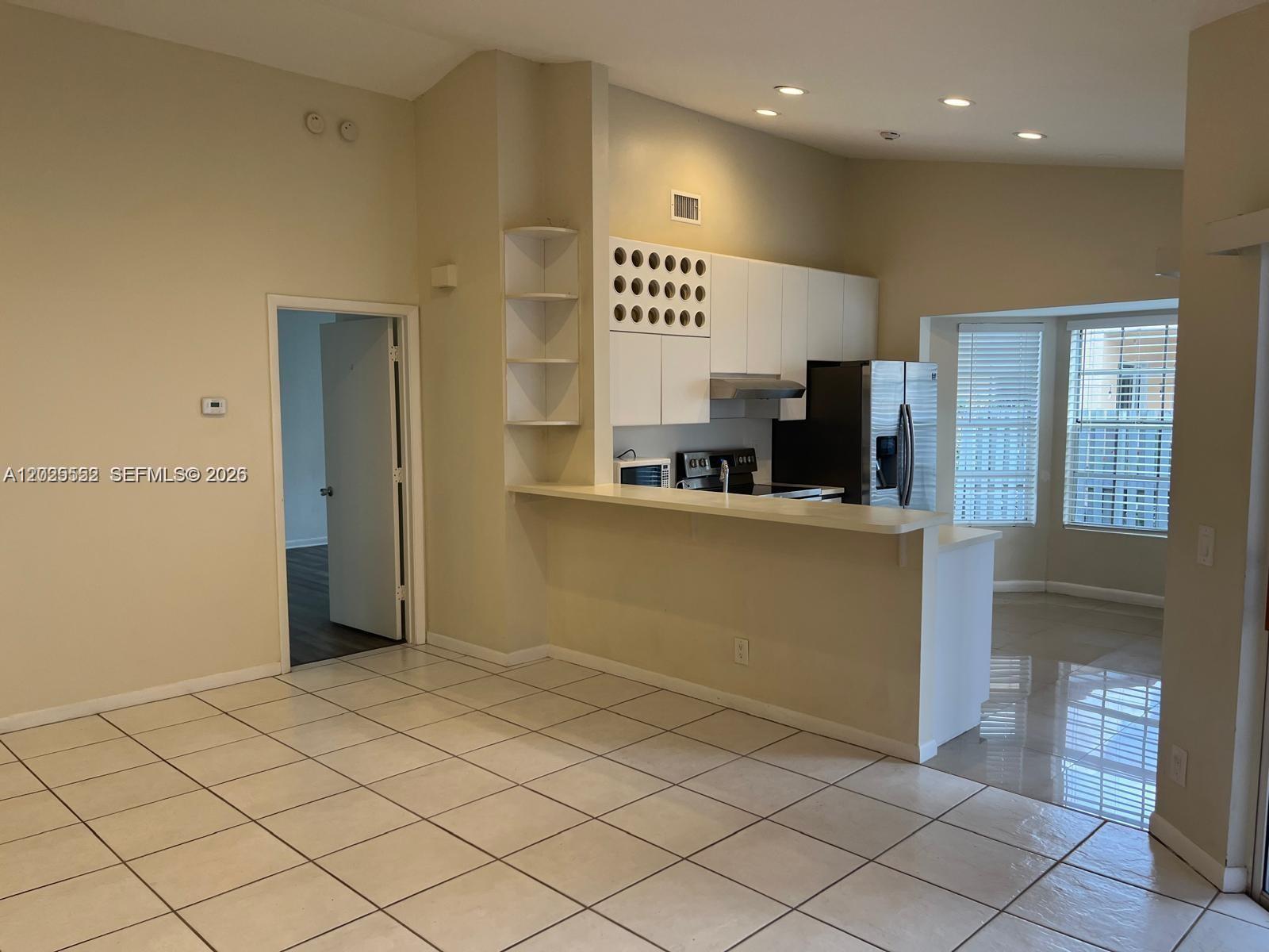 1294 Seagrape Cir, Weston FL 33326 photo 3