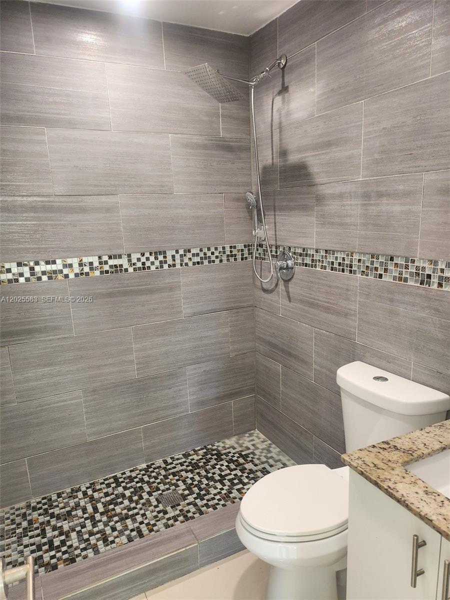 2700 Collins Ave # 208, Miami Beach FL 33140 photo 4