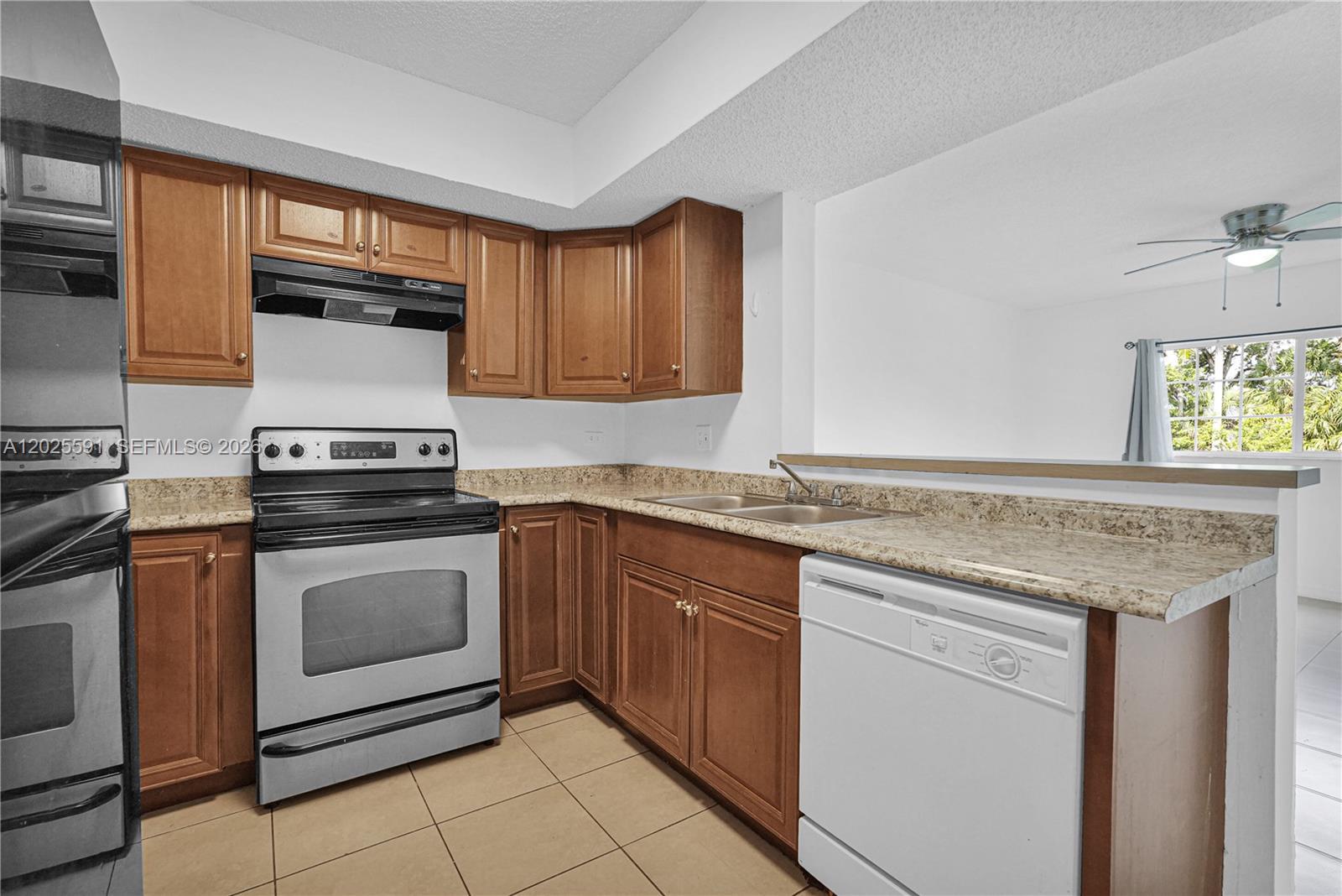 3680 N 56th Ave # 806, Hollywood FL 33021 photo 2