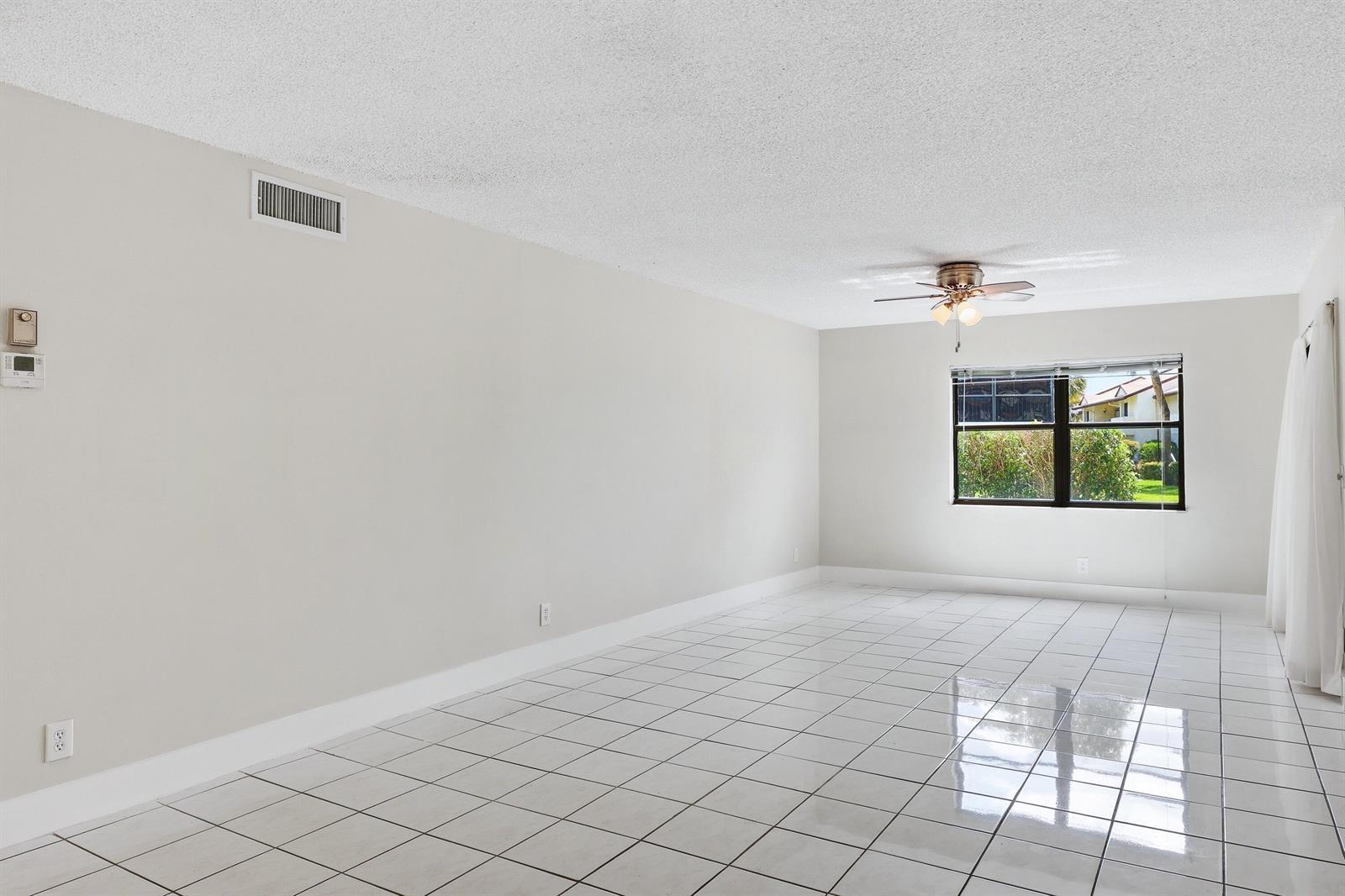 3242 Perimeter Drive, FL 33467 photo 4