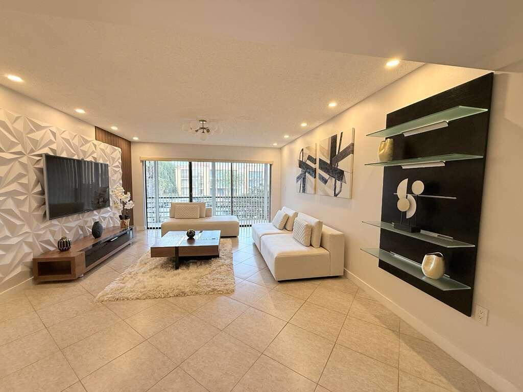 4040 N Hills Drive # 26, Hollywood FL 33021 photo 2