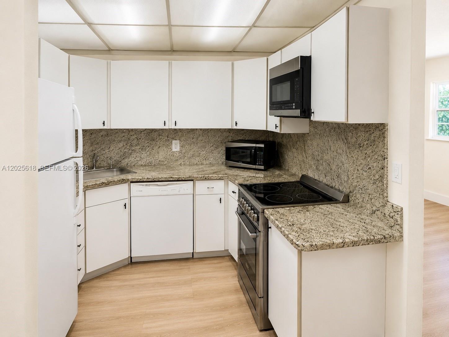 421 NE 1st St # 221, Hallandale Beach FL 33009 photo 4