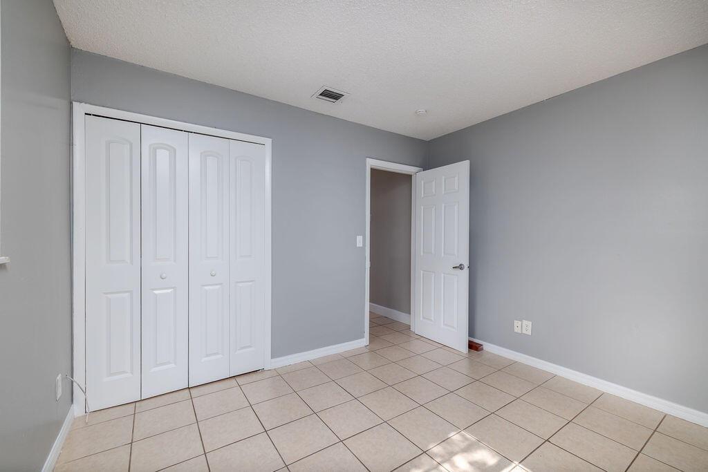 917 SE Nassau Avenue, Stuart FL 34994 photo 5
