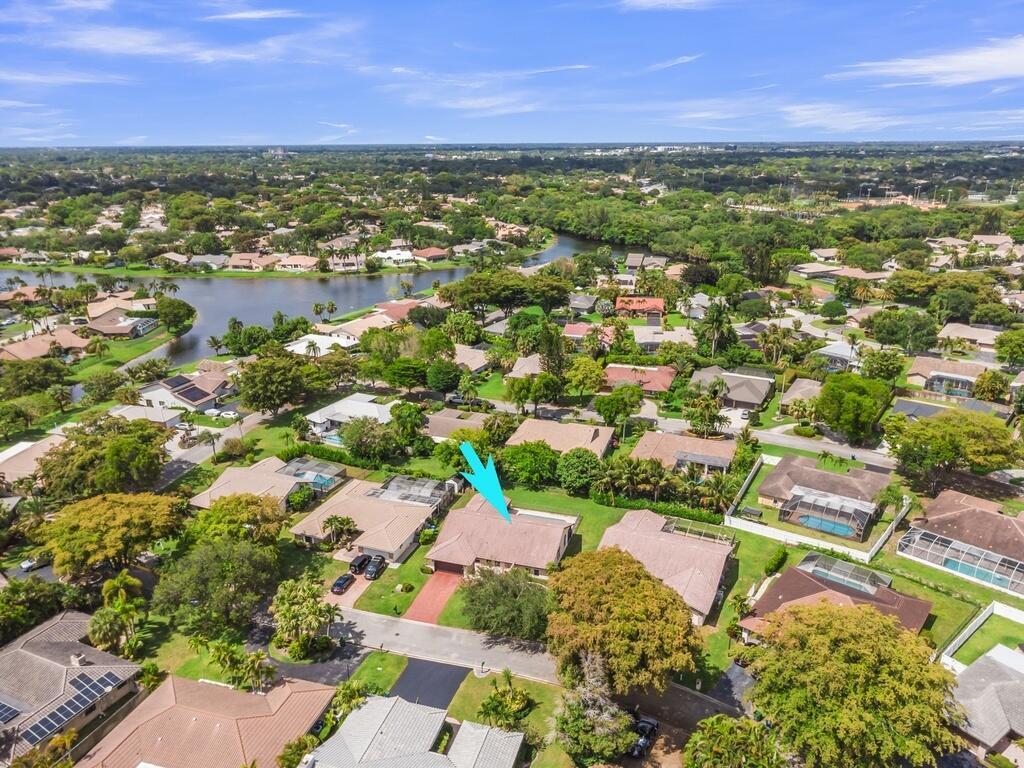 895 NW 110th Lane, Coral Springs FL 33071 photo 3