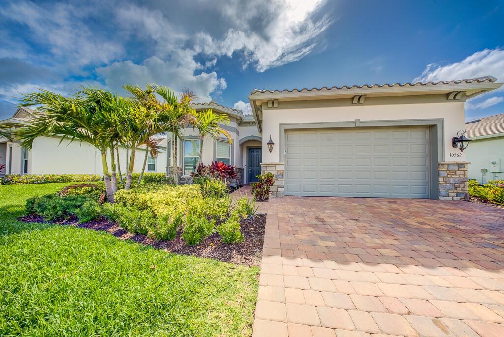 10562 Northbrook Circle, Palm Beach Gardens FL 33412 photo 3