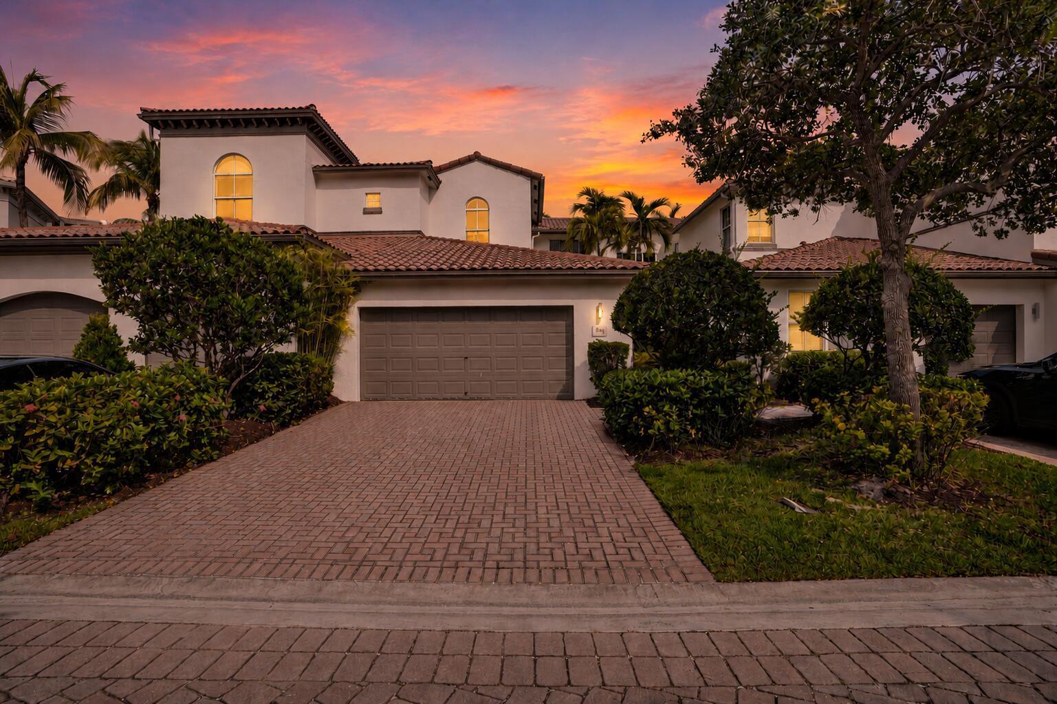 824 Spinnaker Drive E, Hollywood FL 33019