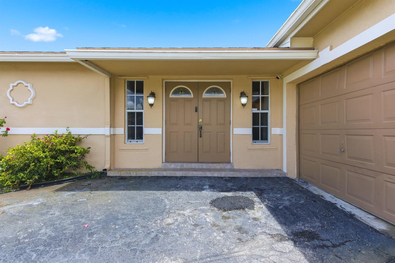 10691 NW 26th Place, Sunrise FL 33322 photo 4