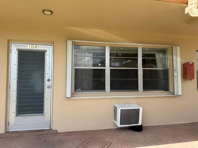104 Hastings G, West Palm Beach FL 33417 photo 2