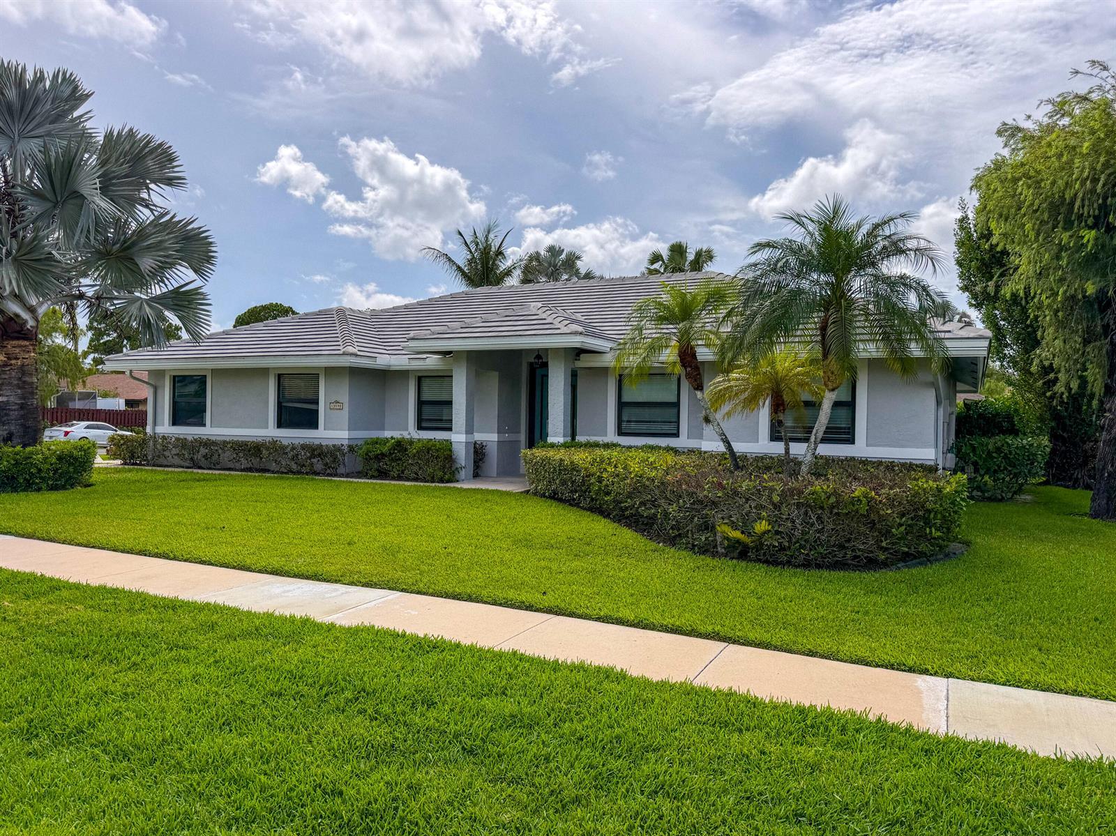 13590 Callington Drive, Wellington FL 33414 photo 2