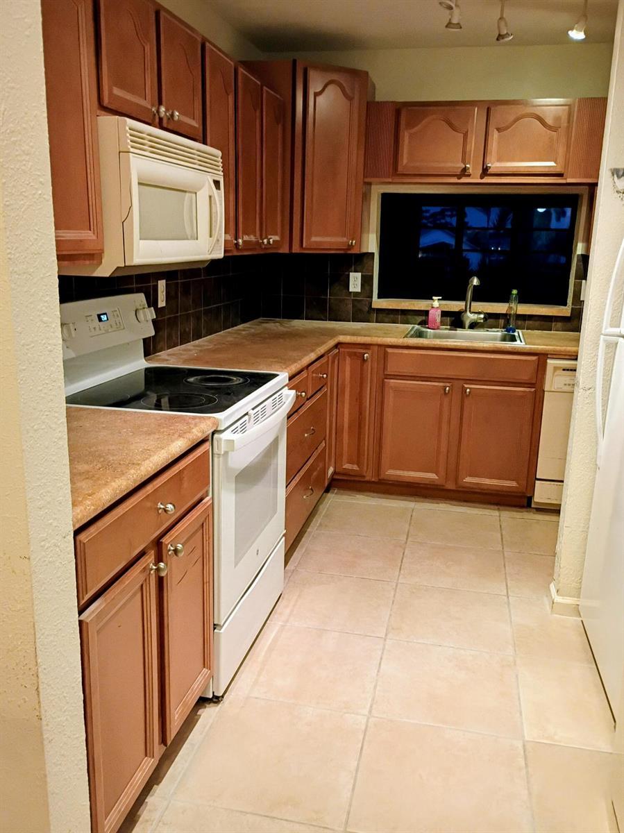 3408 Cypress Trail # 204, West Palm Beach FL 33417 photo 2