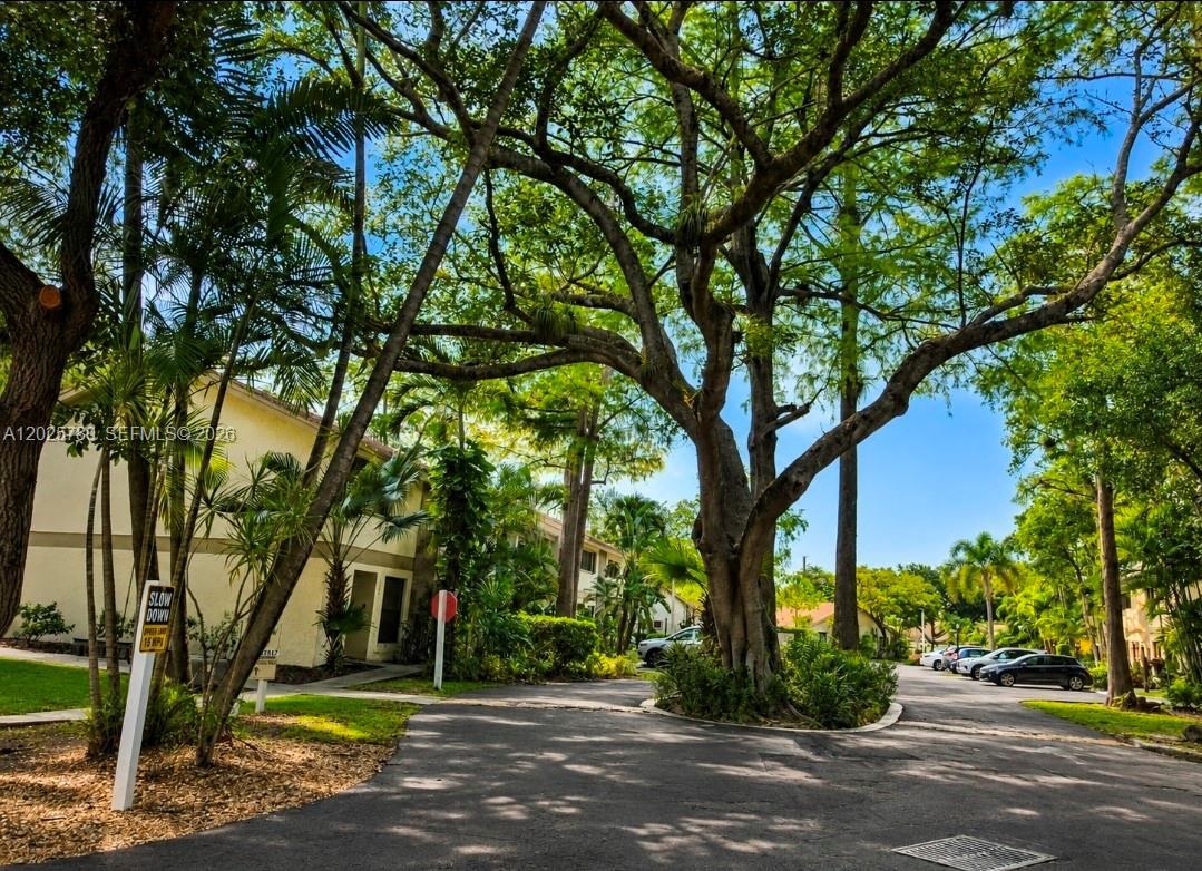 3082 S Oakland Forest Dr # 1301, Oakland Park FL 33309 photo 4
