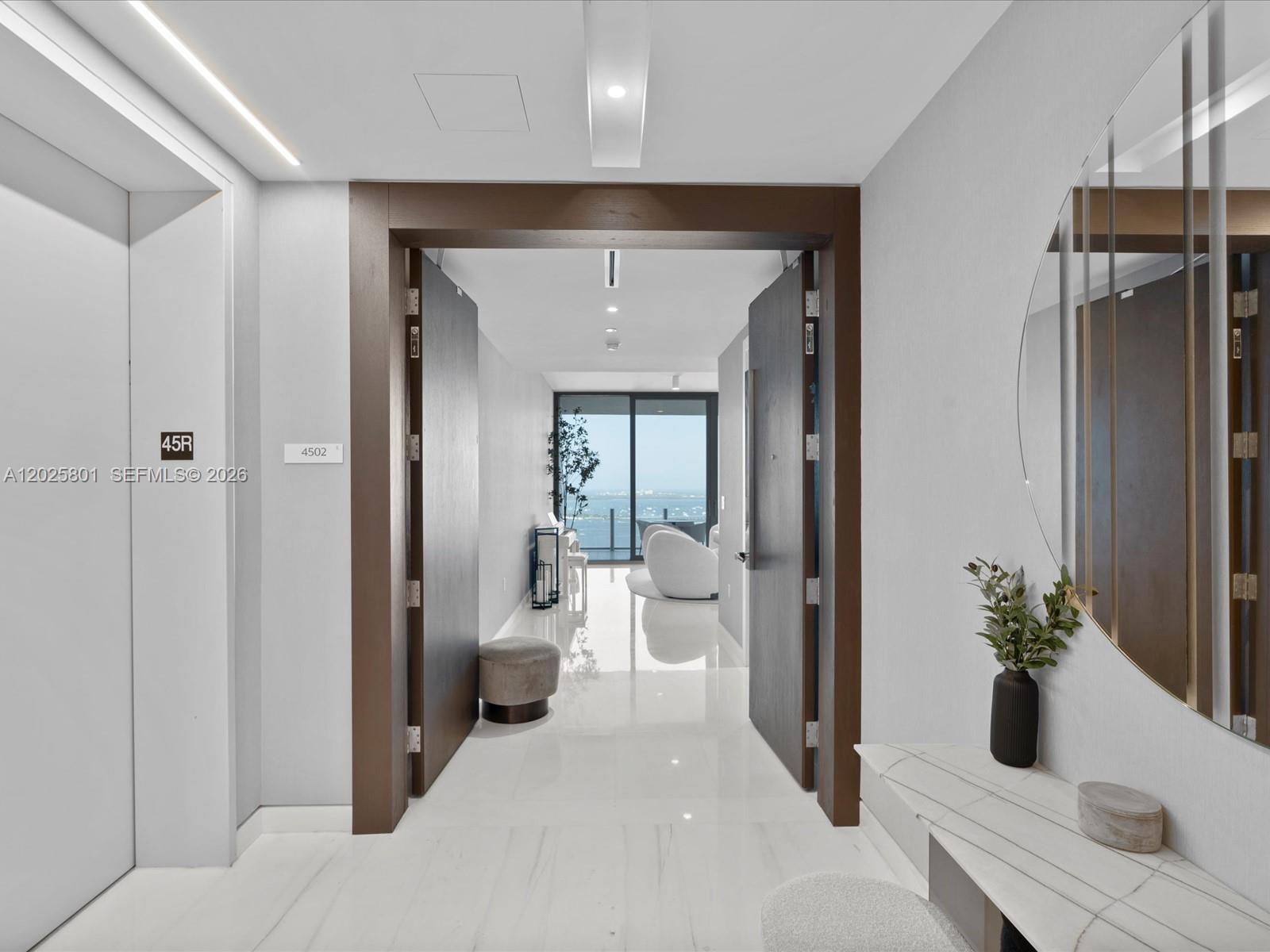 300 Biscayne Boulevard Way # 4502E, Miami FL 33131 photo 3