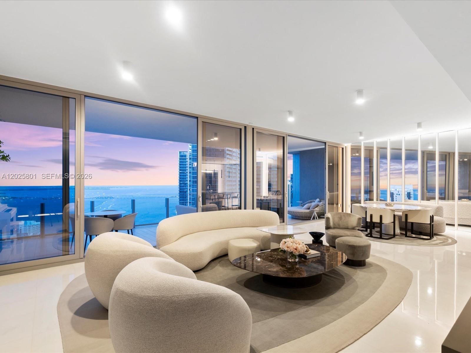 300 Biscayne Boulevard Way # 4502E, Miami FL 33131