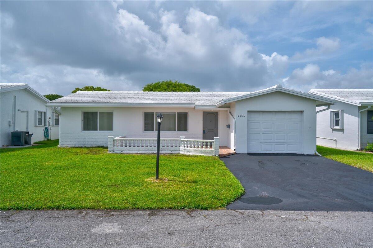 2086 SW 12th Avenue, Boynton Beach FL 33426