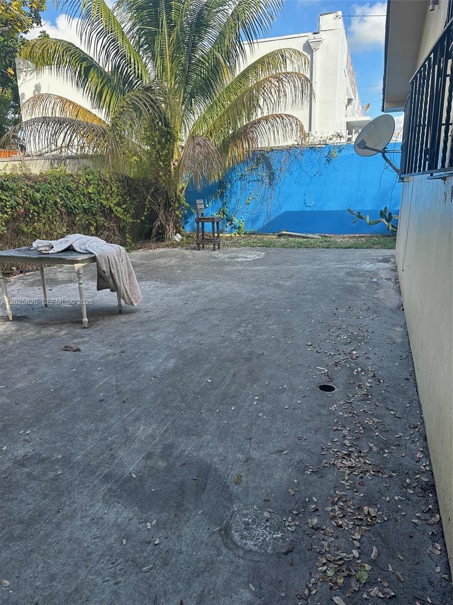 7024 NW 6th Ave # 1, Miami FL 33150 photo 4