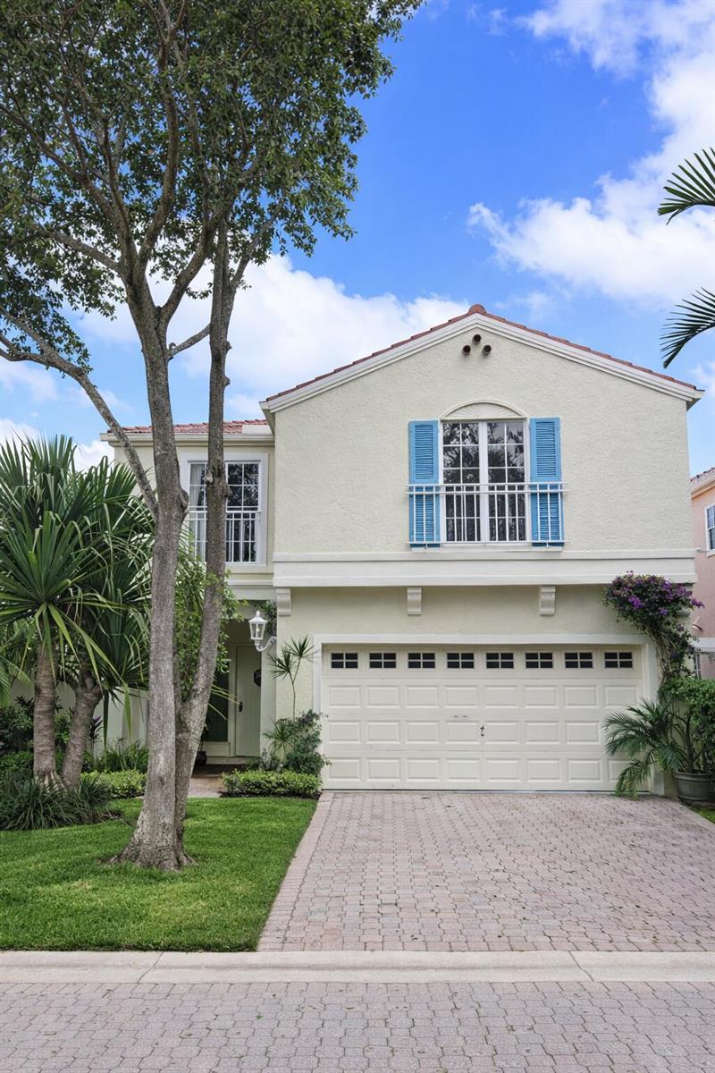 49 Vía Verona, Palm Beach Gardens FL 33418