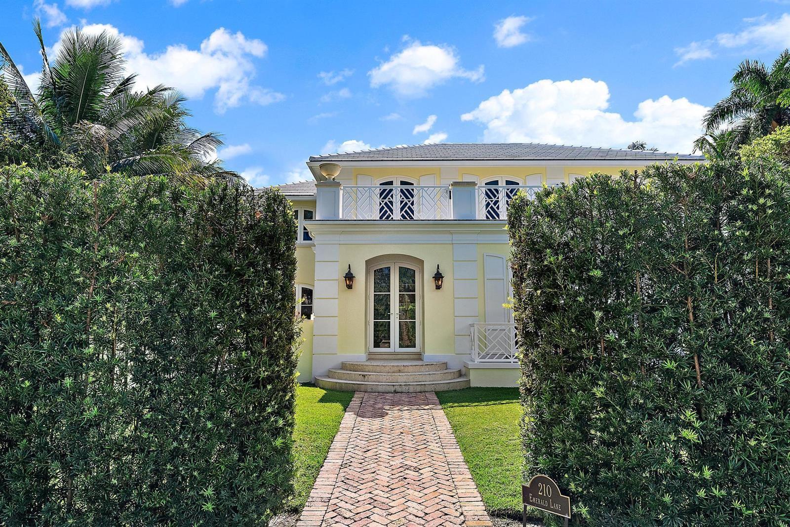 210 Emerald Lane, Palm Beach FL 33480 photo 2