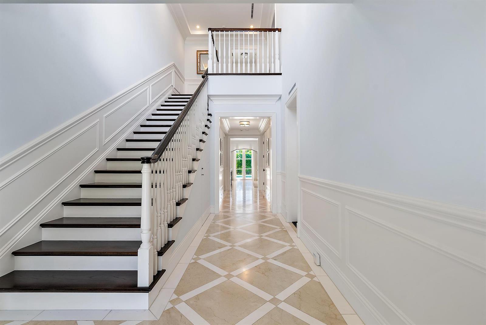 210 Emerald Lane, Palm Beach FL 33480 photo 4
