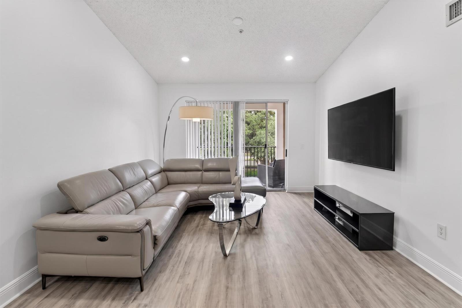 8020 N Nob Hill Road # 305, Tamarac FL 33321 photo 2