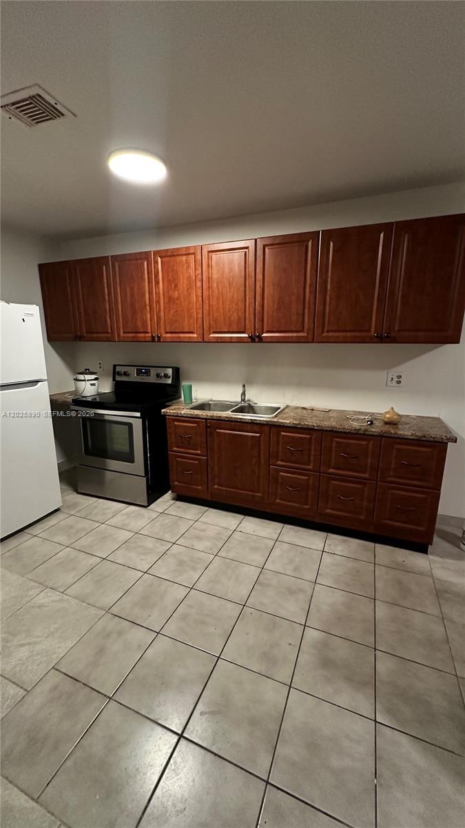 4198 W 10th Ave, Hialeah FL 33012 photo 3
