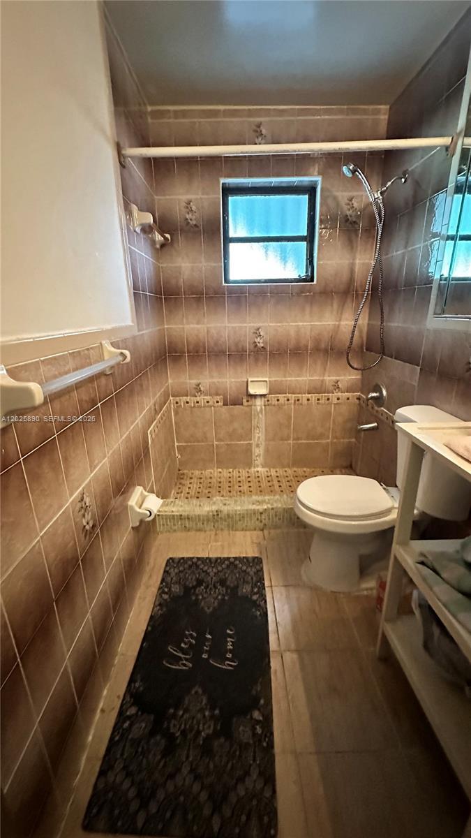 4198 W 10th Ave, Hialeah FL 33012 photo 5
