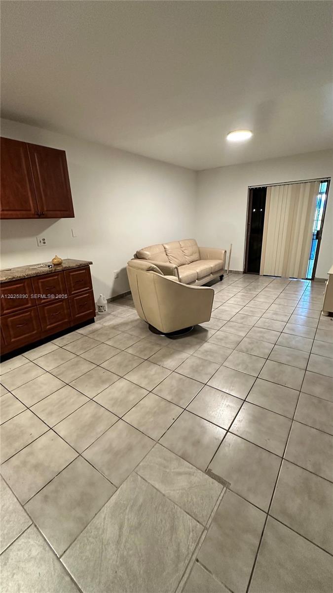 4198 W 10th Ave, Hialeah FL 33012 photo 4