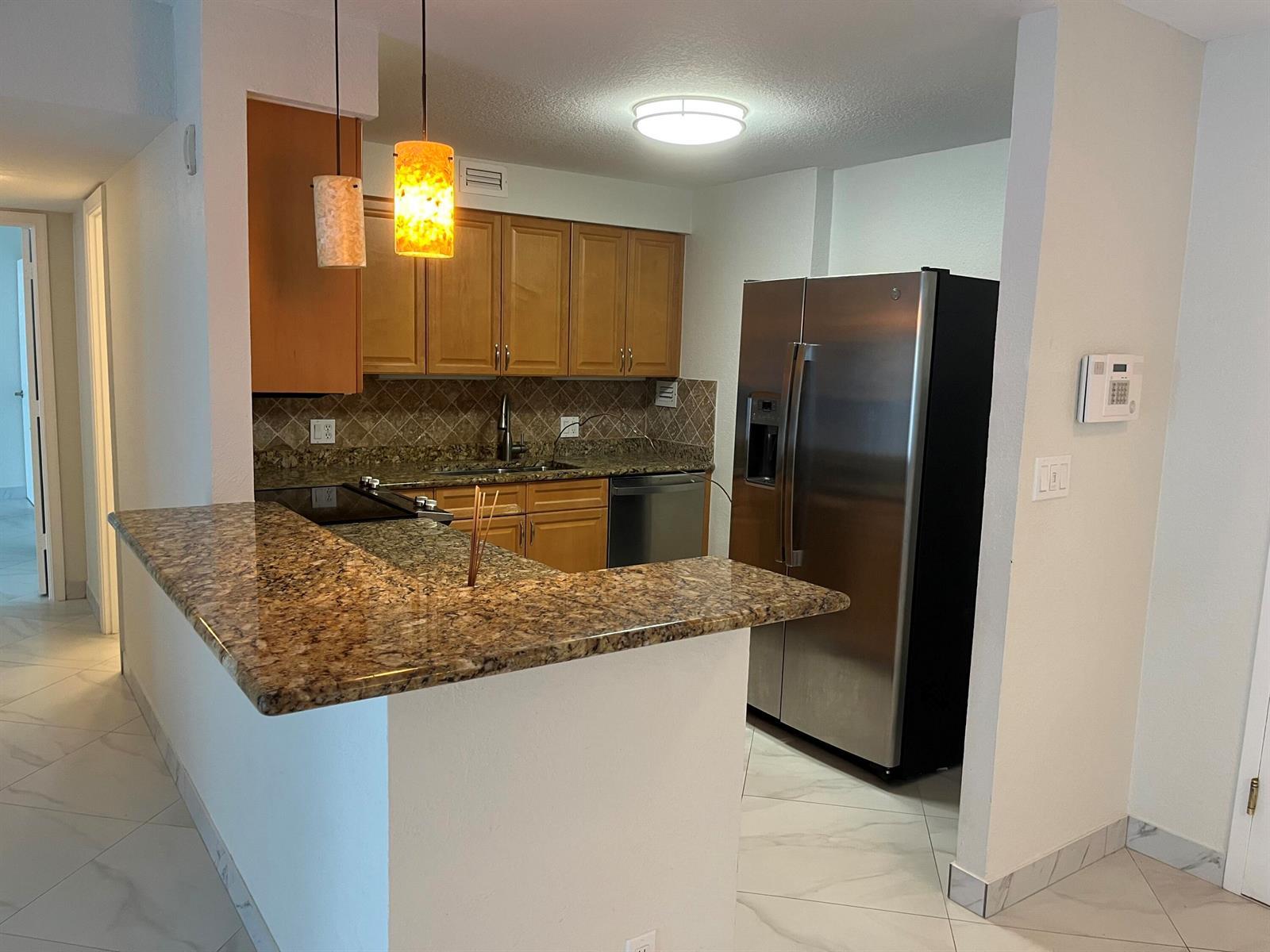 1000 Spanish River Road # 1f, Boca Raton FL 33432
