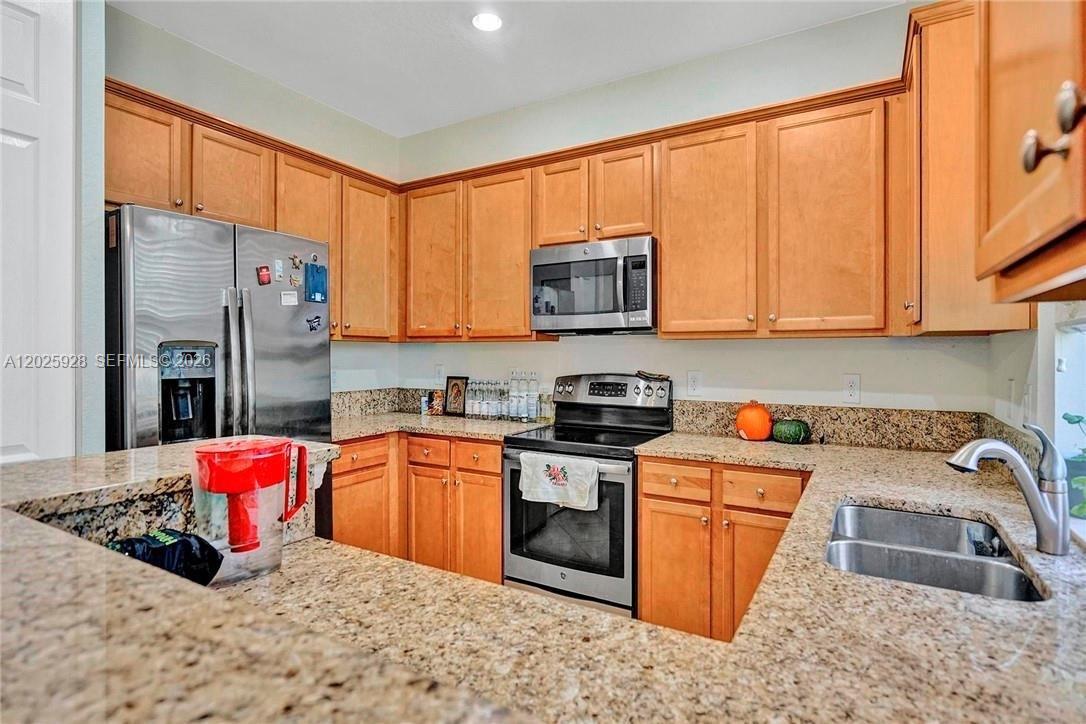 821 E Village Cir # 821, Davie FL 33325 photo 3