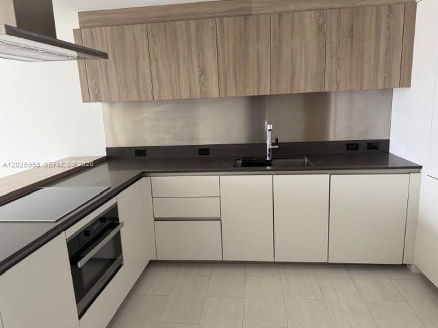 1000 Brickell Plz # 2104, Miami FL 33131 photo 2