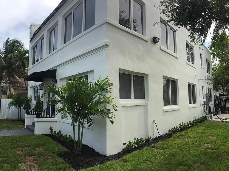 44 NW 10th Ave # 3, Miami FL 33128 photo 3