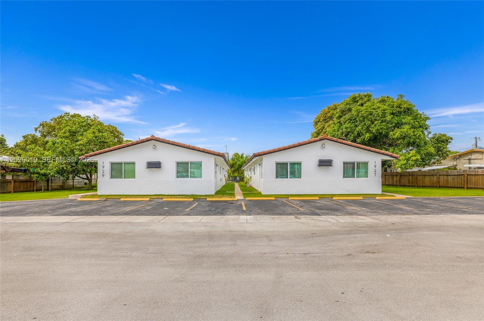 1927/1929 Roosevelt St, Hollywood FL 33020